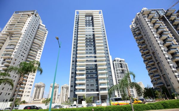 Danya Cebus - Uniqe View - Petach Tikva - image 2